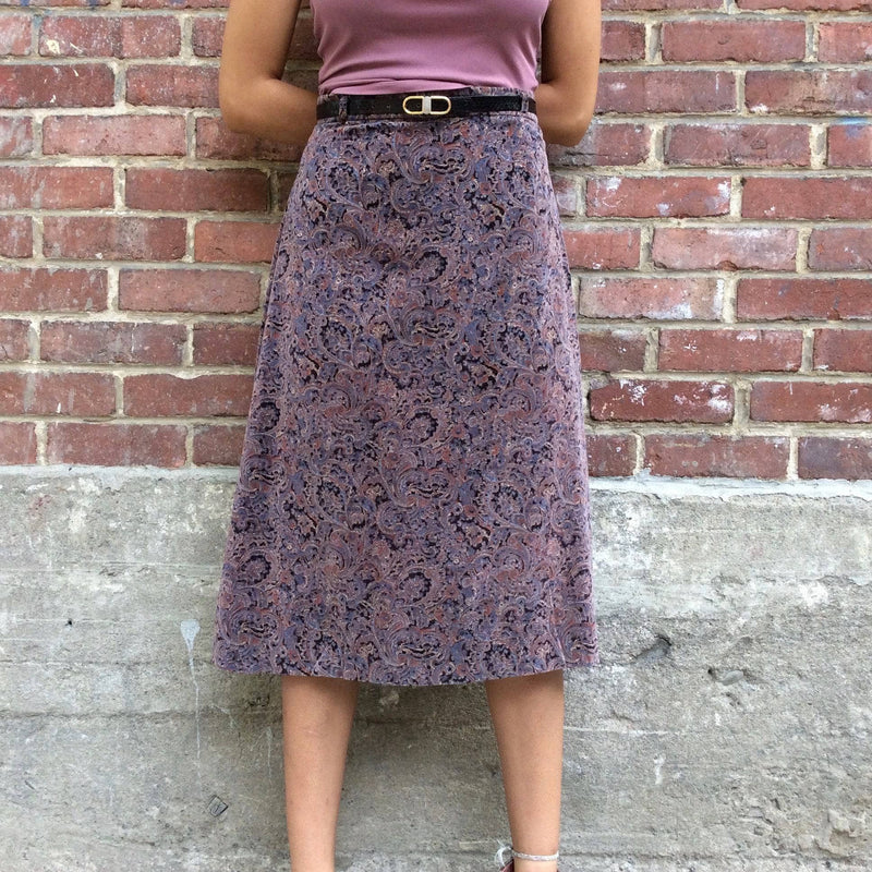 1970s A-Line Paisley Velvet Skirt size Small-Medium sold by bohemevintage.com Montréal