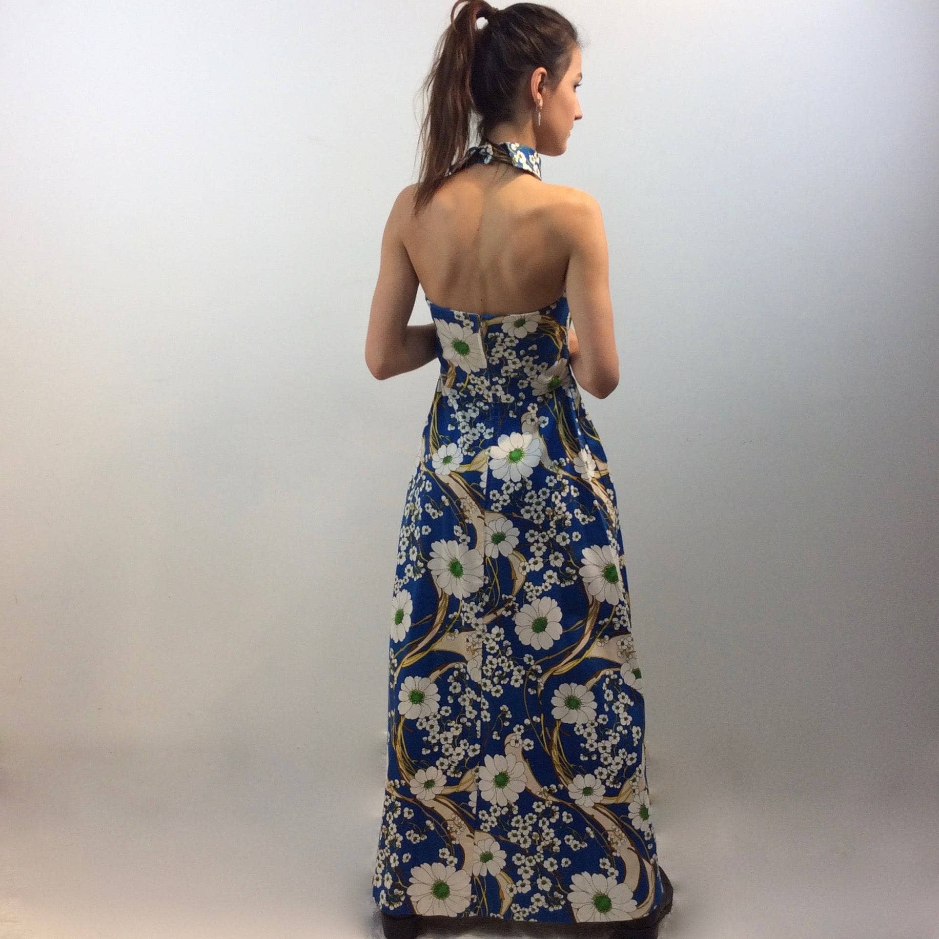 Back view of 1970s Bold Print Halter Top Cotton Maxi Dress, Size Extra Small, Sold by bohemevintage.com Montréal