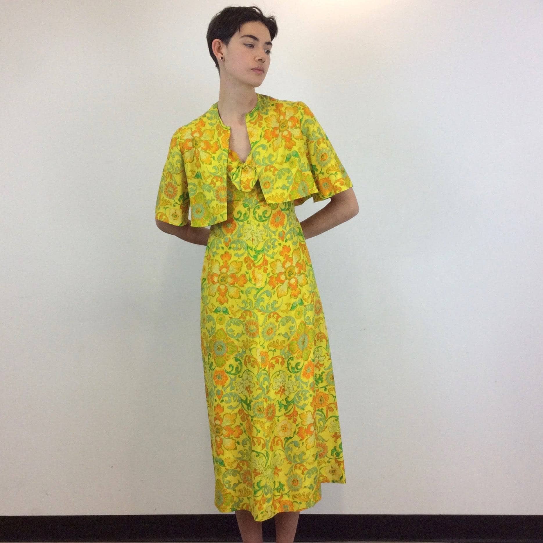 1970s Bold Print Yellow Silk Dress and Bolero Set, Sold by bohemevintage.com Montréal