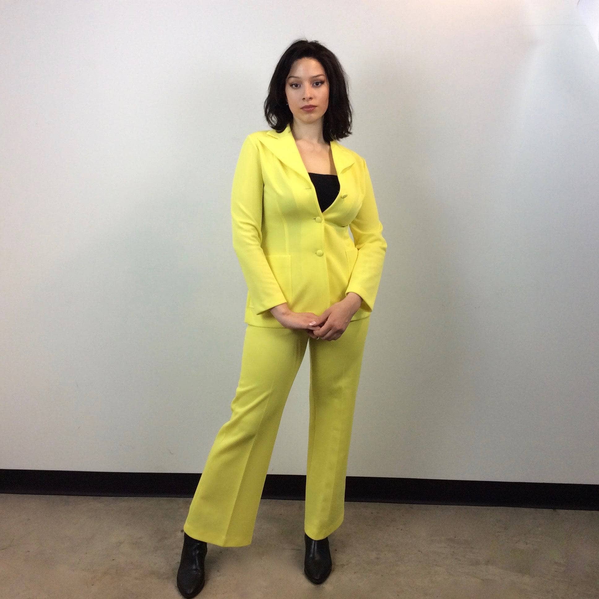 1970s Bright Yellow Blazer, Skirt and Pant Set Size Small/Medium, Sold by bohemevintage.com Montréal