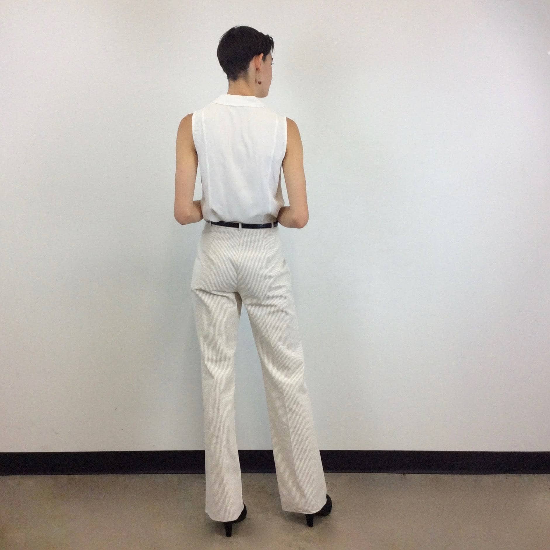 Back view of 1970s Cotton and Linen Wide Leg Pants Size Small sold by bohemevintage.com Montreal