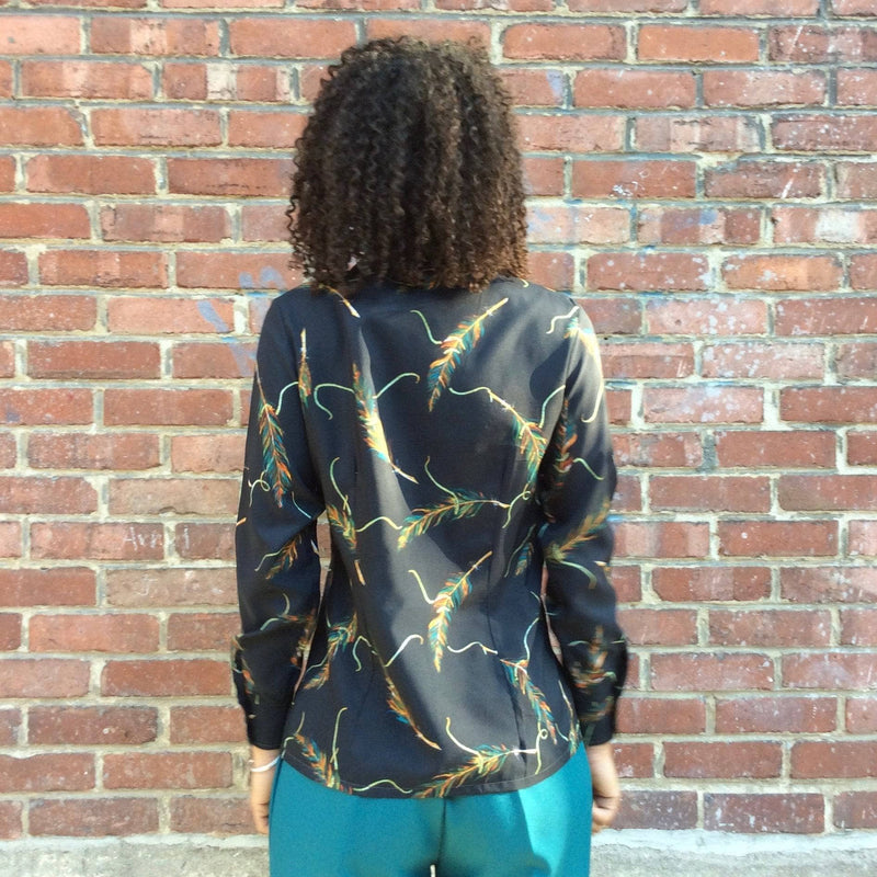Vintage Black Feather Print Fitted Blouse from the 1970s - Boheme Vintage Montreal
