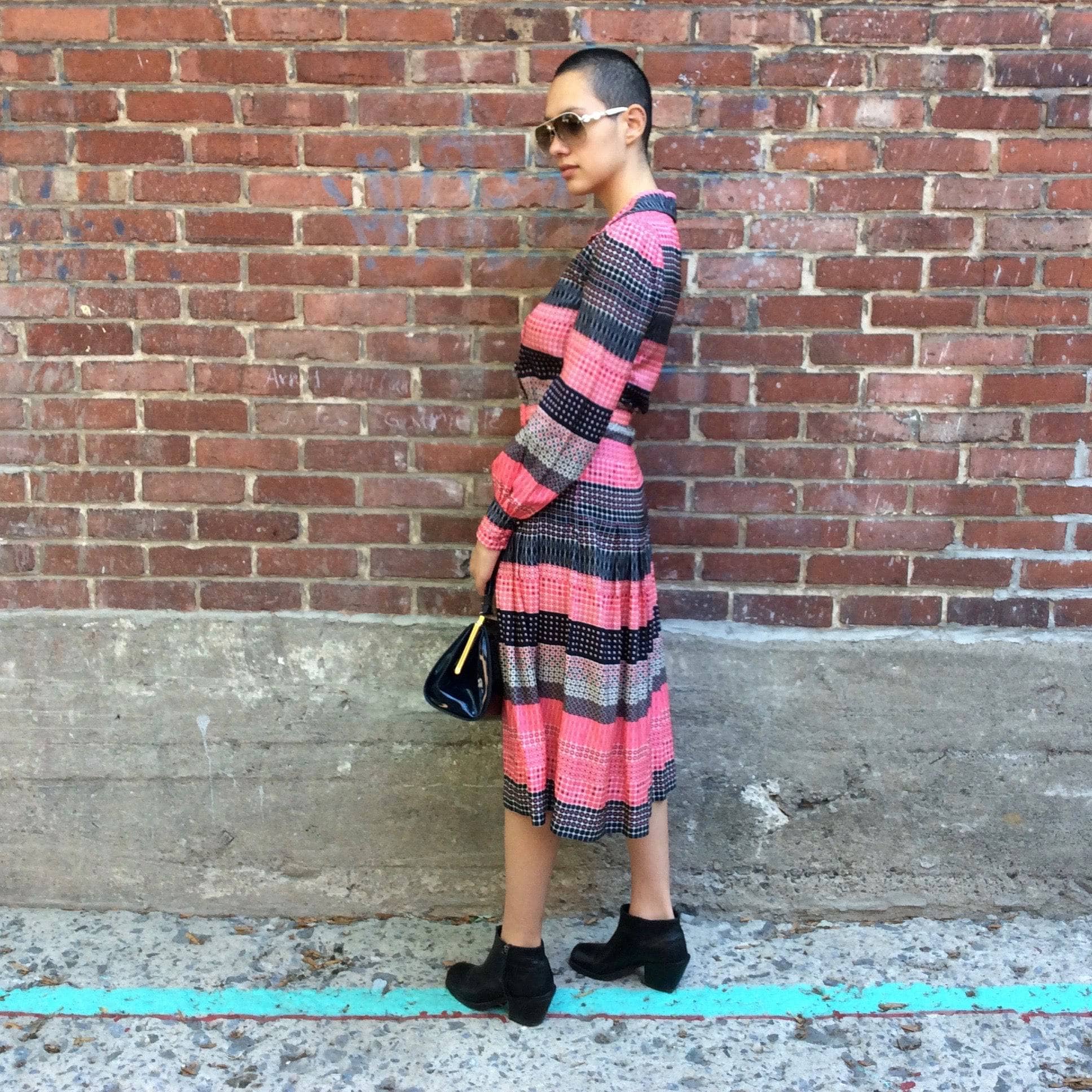 Side View of 1970s Handmade Long Sleeve Foulard Print Shirt Dress, sold by bohemevintage.com Montréal