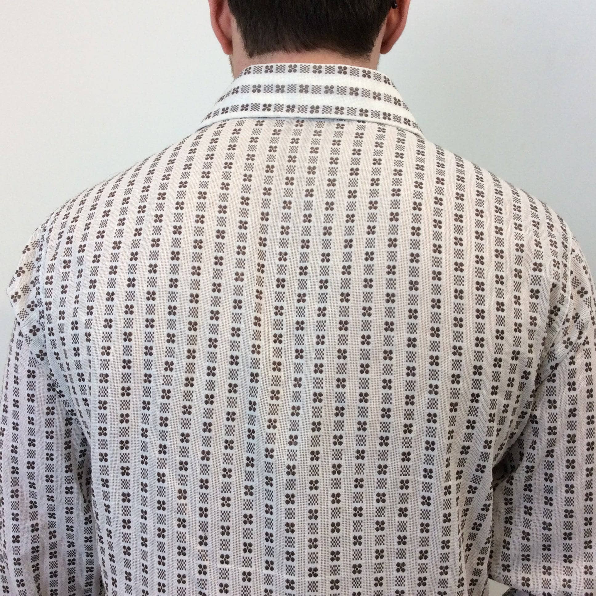Back view close-up of 1970s "Margutta" Men's Jacquard Shirt, sold by bohemevintage.com Montréal