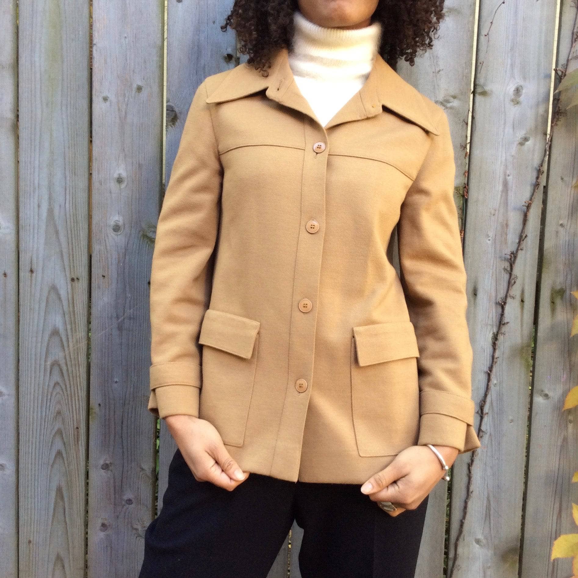 1970s "Rodier Paris" Beige Wool Blazer, Sold by bohemevintage.com Montréal