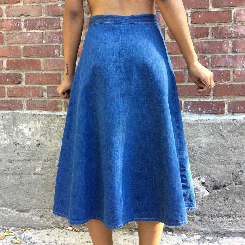 Back view 1970s Midi Length Button-up Jean Skirt by brand UFO sold by bohemevintage.com Montreal