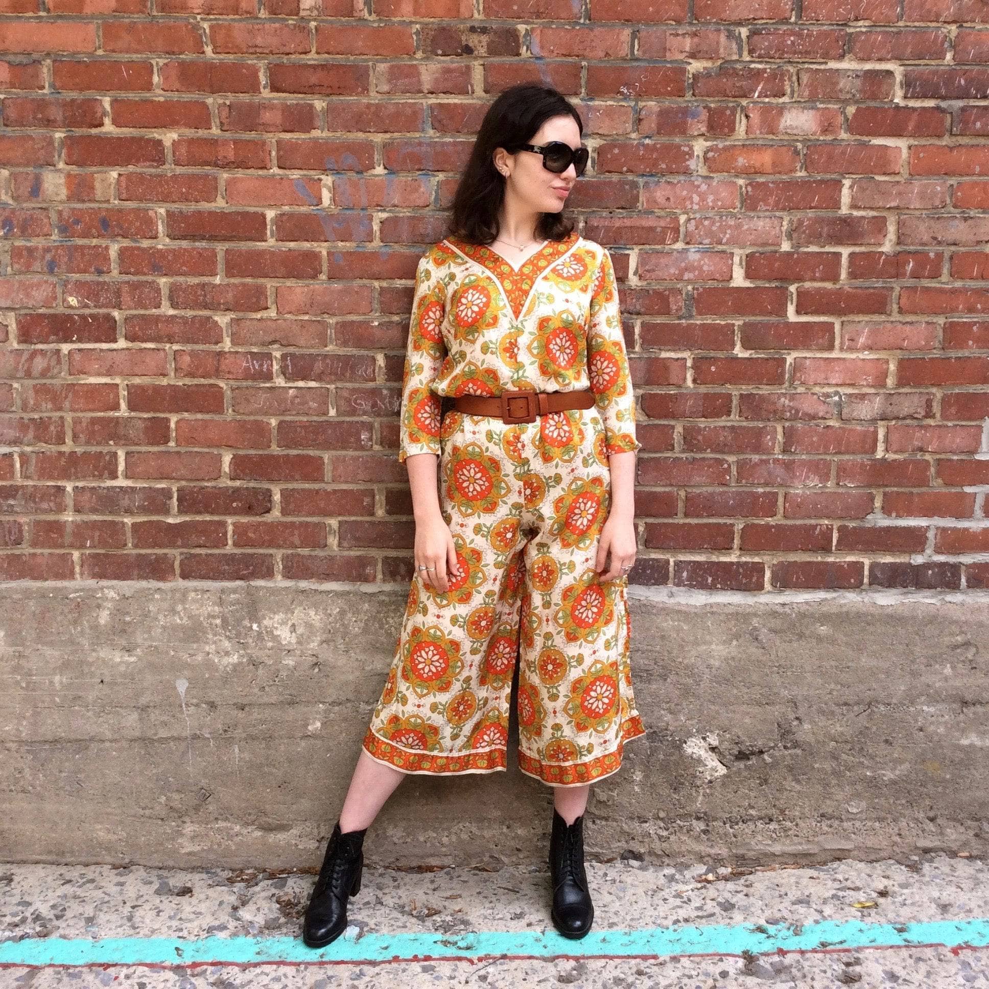 1970s Wide Leg Bold print Jumpsuit Size Small/Medium, sold by bohemevintage.com Montréal