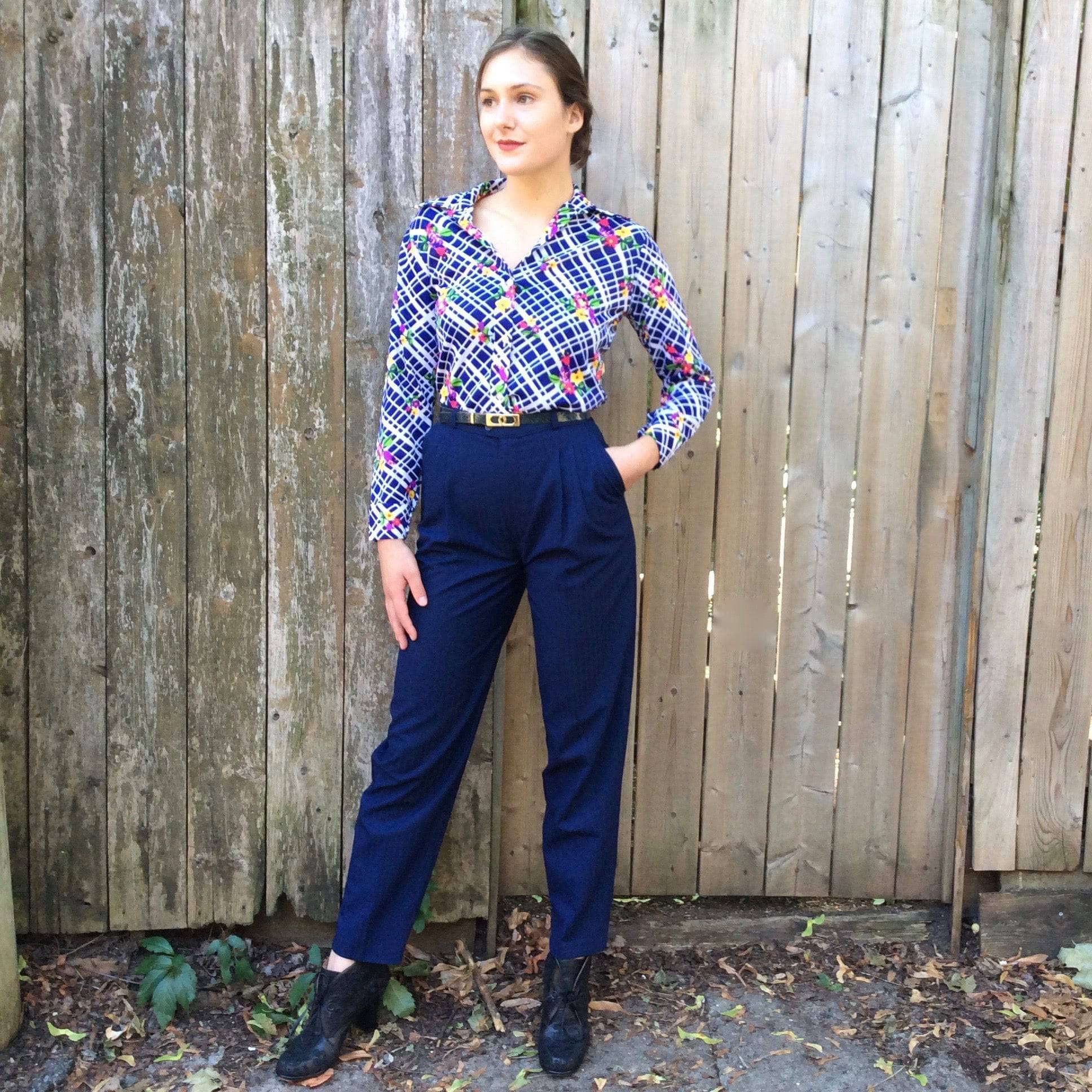 1980-90s  navy blue high waisted pleated pants sold by Bohème Vintage 