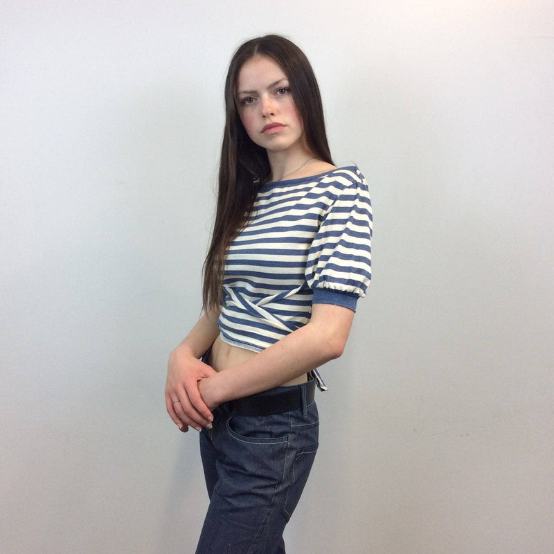 Side View of 1980s Byblos Cropped Short Sleeve Striped T-Shirt, sold by bohemevintage.com Montréal