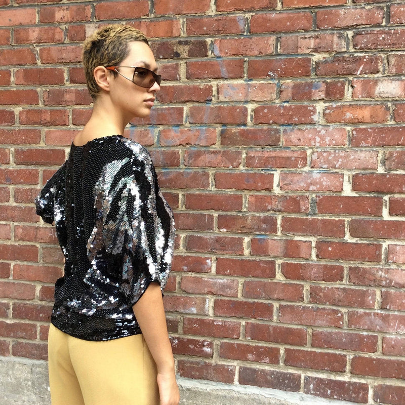 Side View of 1980s 1990s Beverley Sequin and Beaded Black Silver Top Size Small, sold by bohemevintage.com Montréal