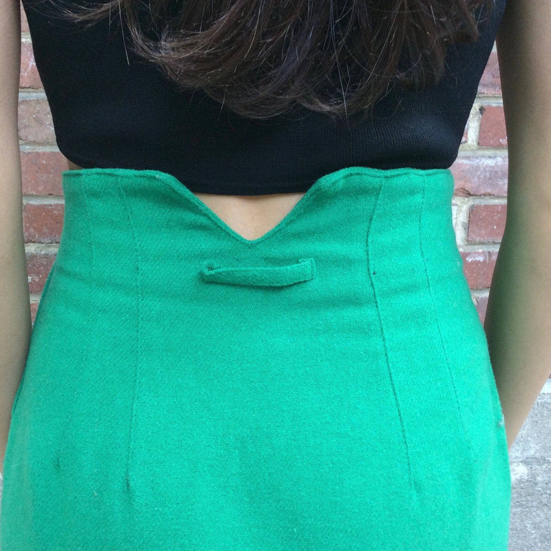 Back Waist view of 1980s Emerald Midi-Length High Waist Wool Pencil Skirt , sold by bohemevintage.com Montréal