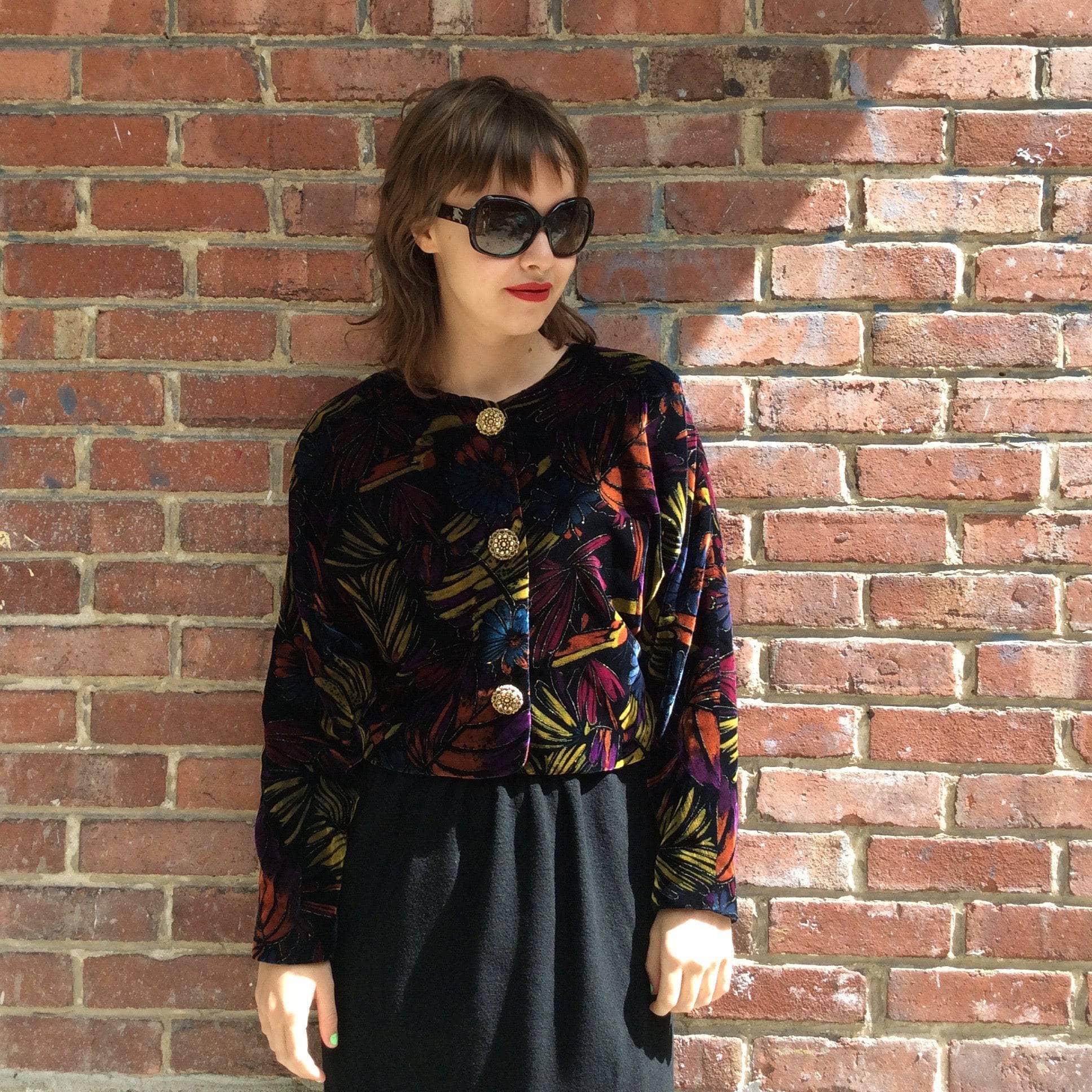 1980s Floral printed Velvet Cropped Blazer SOLD (by bohemevintage.com Montréal)