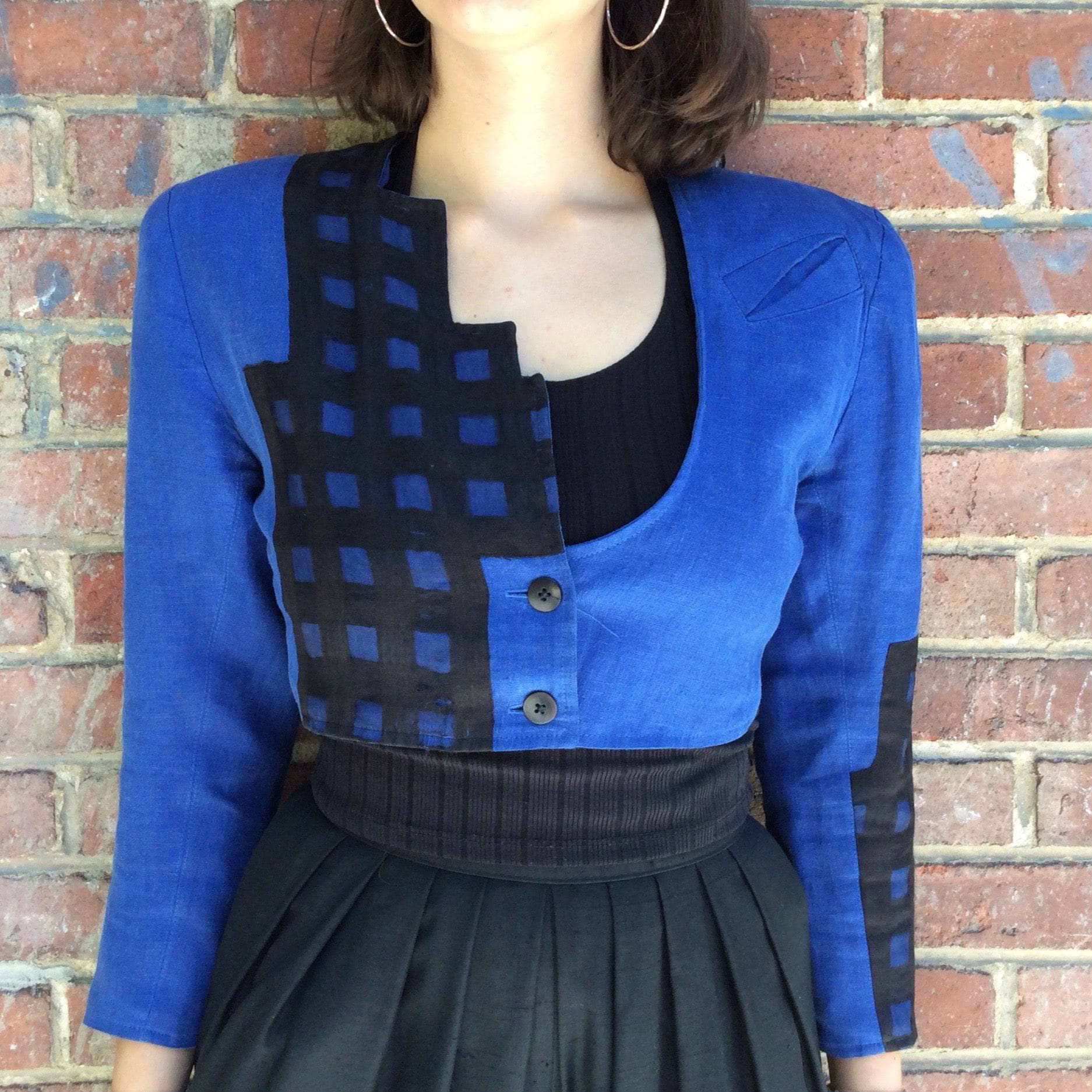 Close-up view of 1980s Jean Airoldi Designer Bolero Linen Blazer Size Small sold by bohemevintage.com