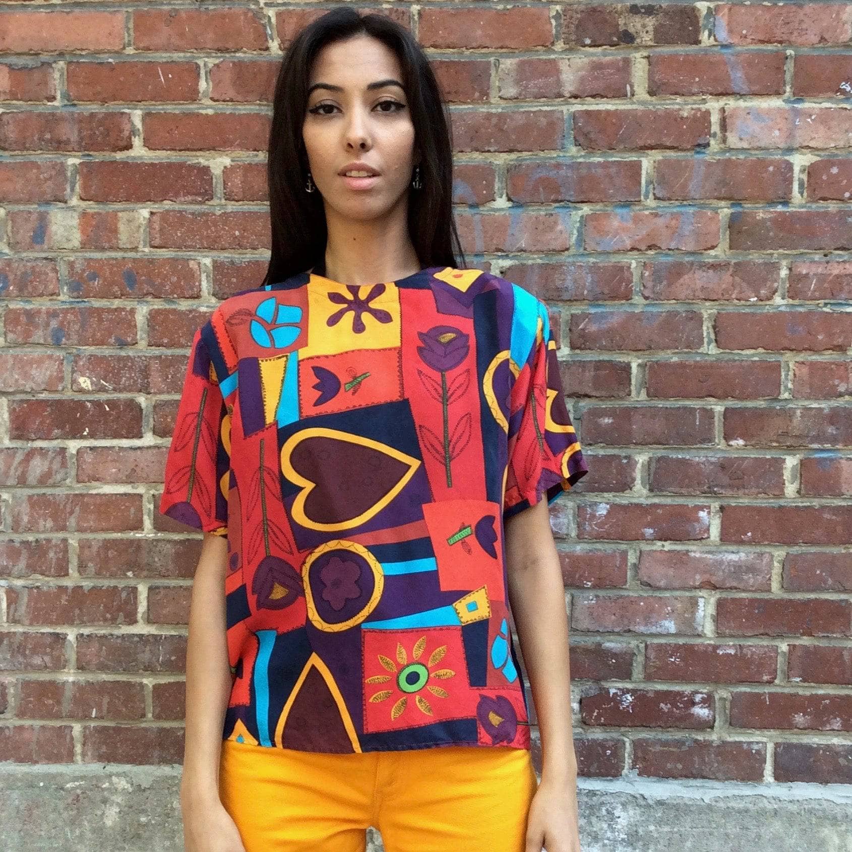 1980s "OSCAR DE LA RENTA" Short Sleeve Silk Top, for sale at bohemevintage.com Montréal