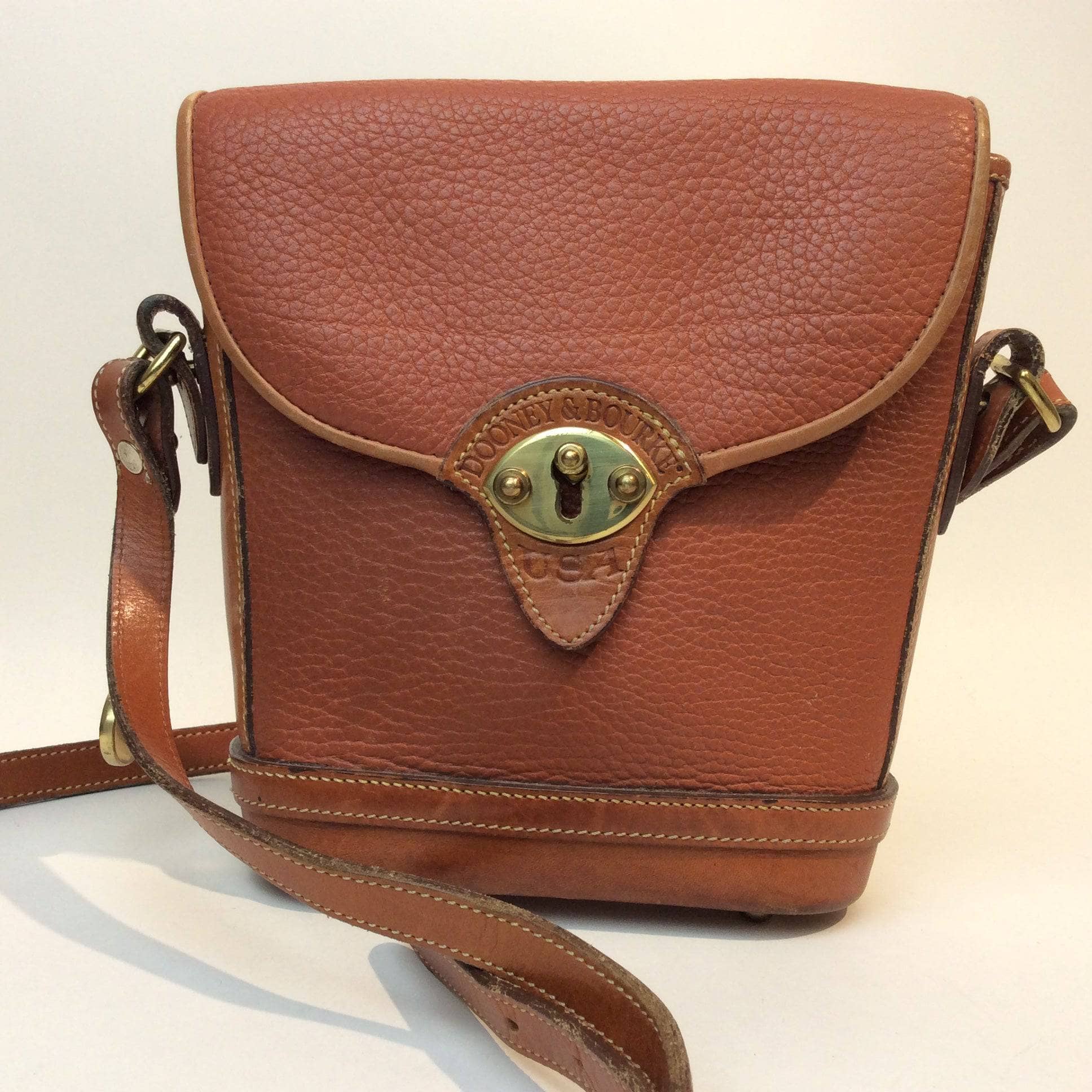 boheme-vintage-1990s-dooney-