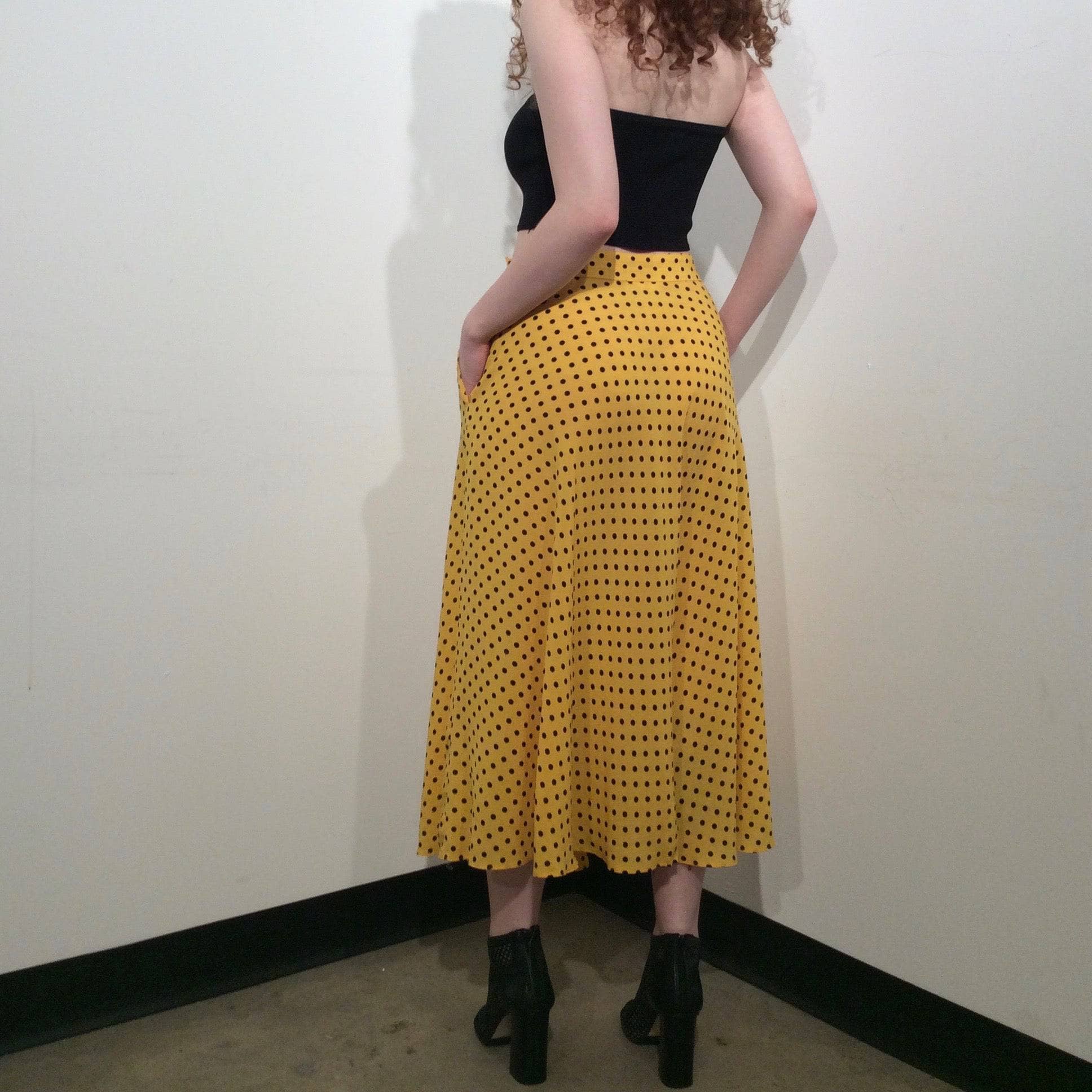 1990s | Midi Length Yellow Polka Dot Flowy Skirt | Franck Olivier
