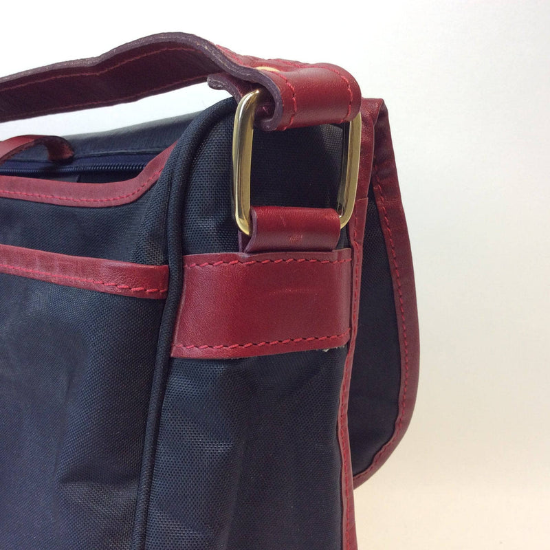 1990s | Designer Medium Navy Messenger Shoulder Bag | Longchamp PARIS. Sold by bohemevintage.com