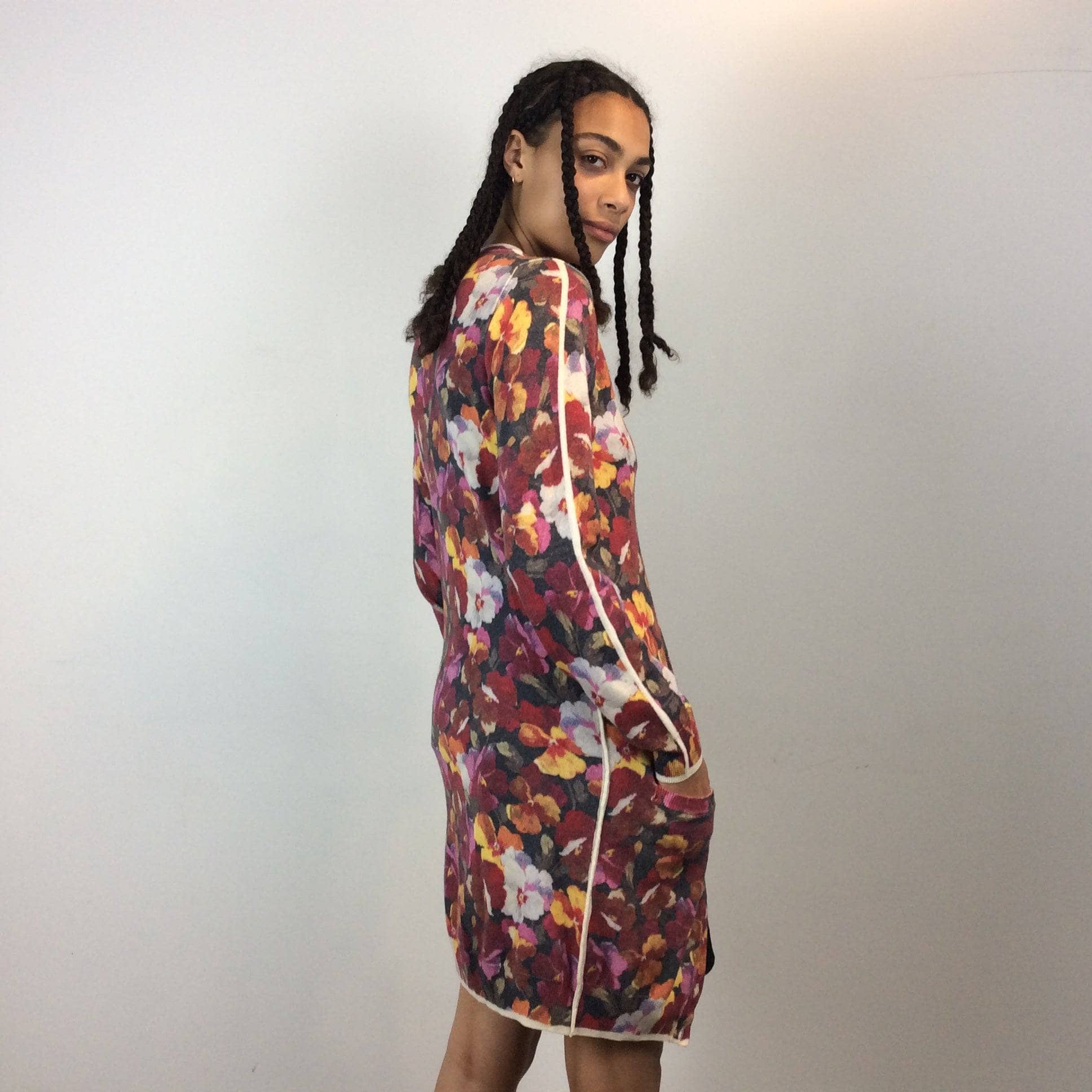 Long Floral Pansy Print, fine wool Designer Cardigan, Dolce & Gabbana size small Medium sold by bohemevintage.com Montreal