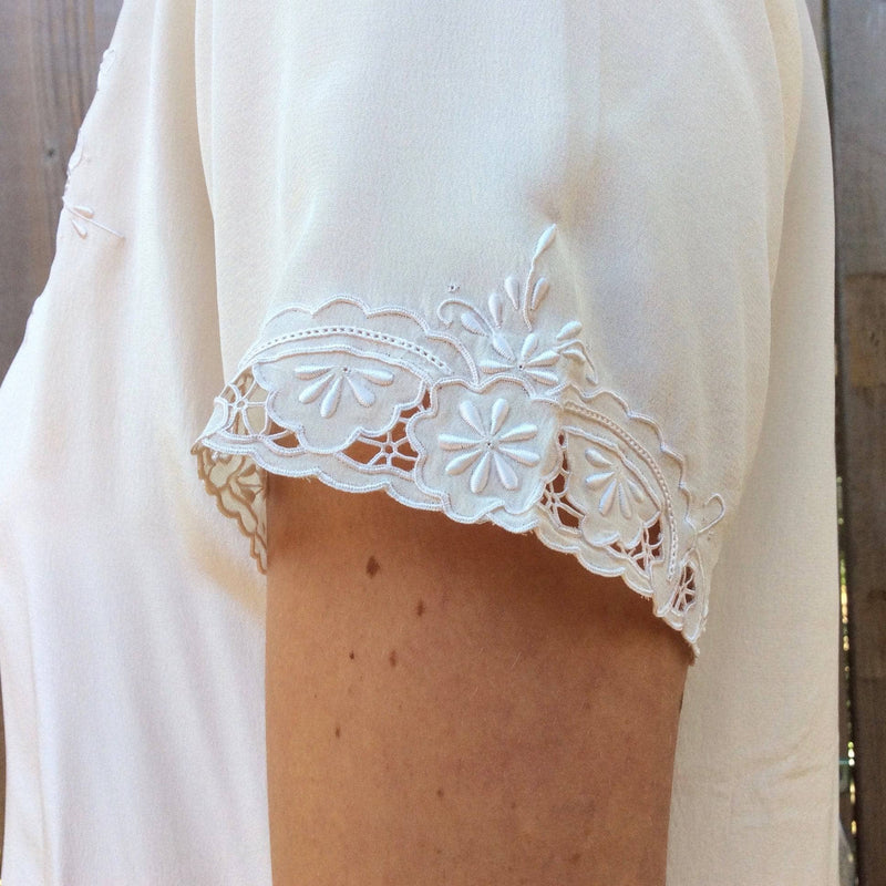 Embroidered short sleeve blouse