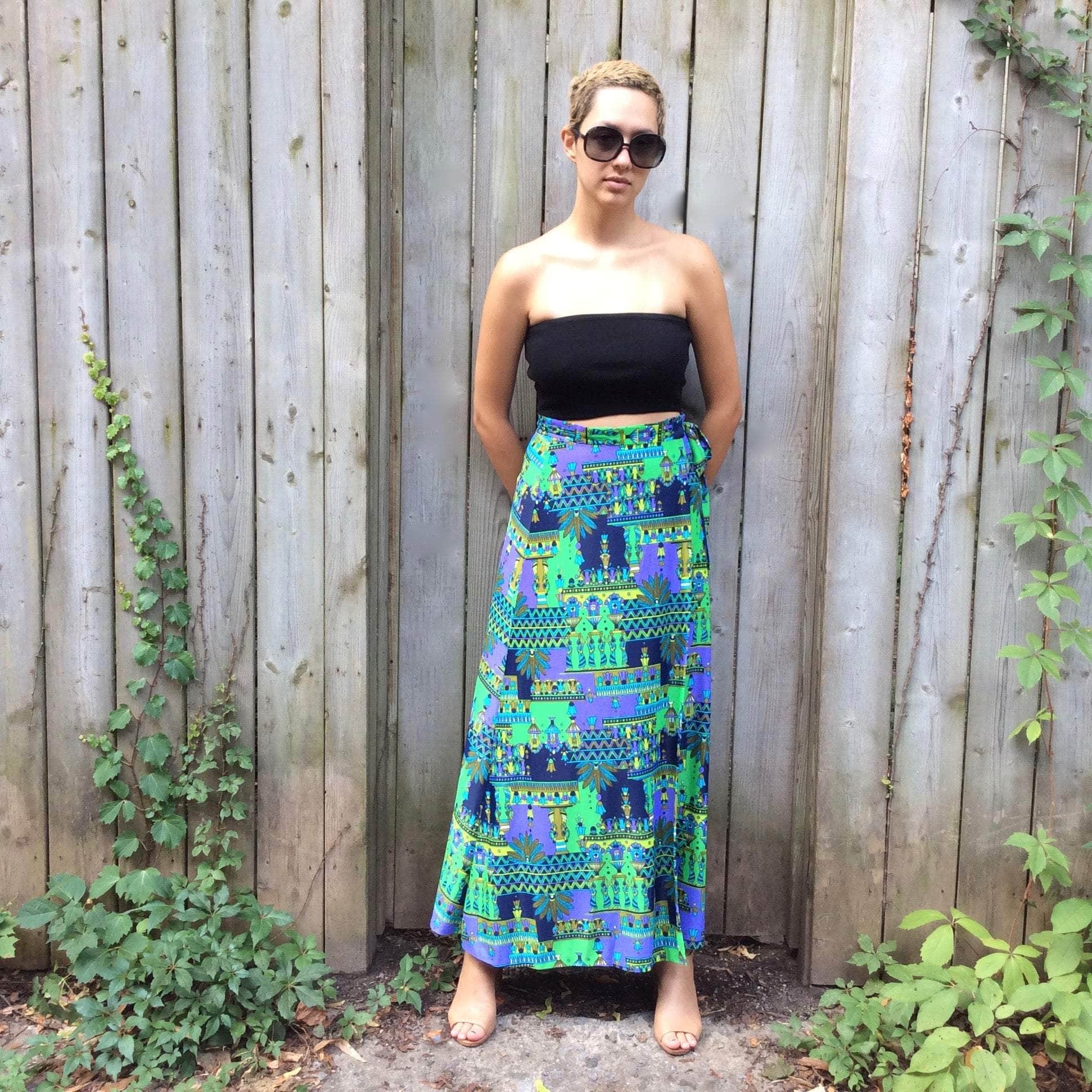 1970s "Slix Regd" Wrap-Around Bold Print Maxi Skirt, sold by bohemevintage.com Montréal