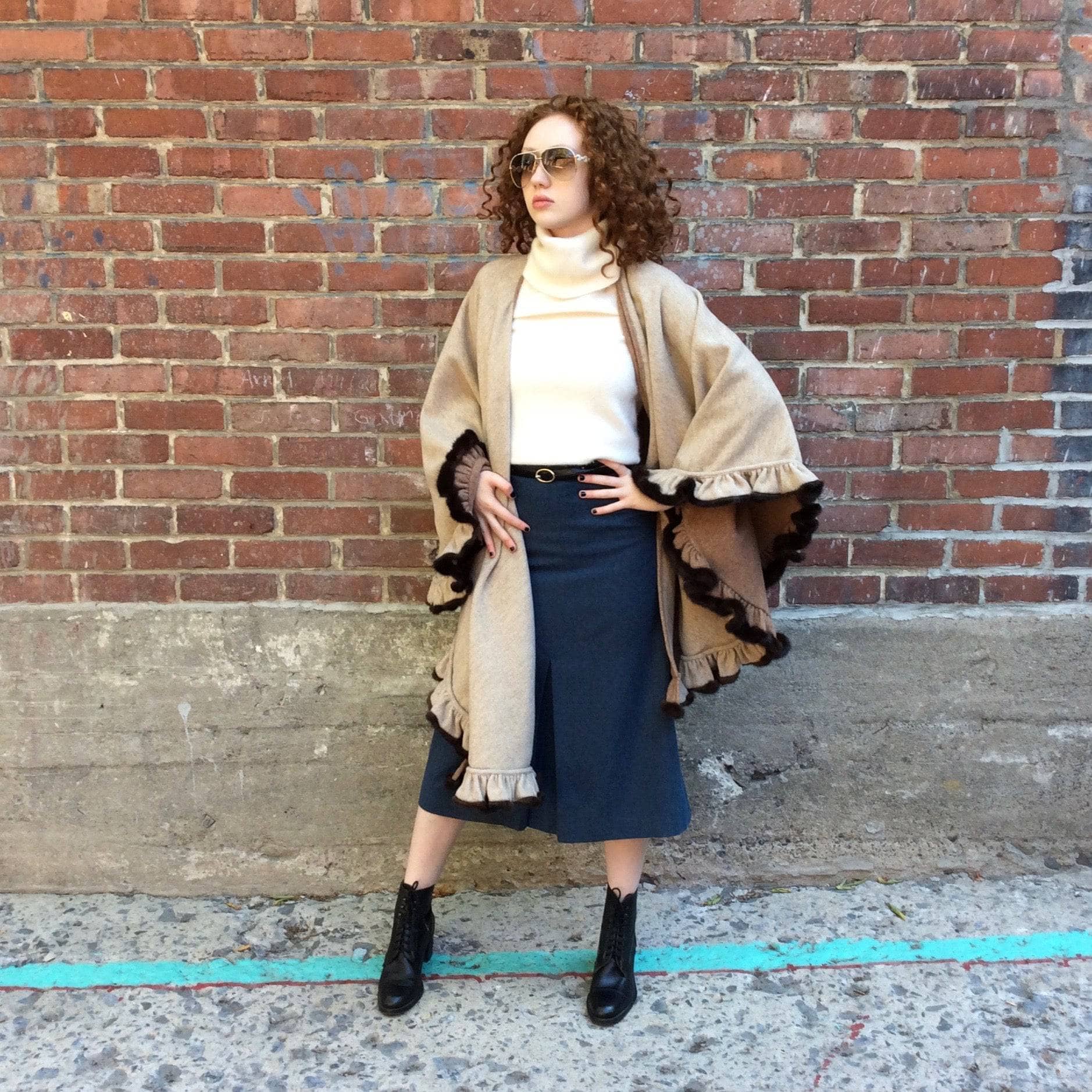 Reversible Double Knit Wool Shawl With Flounce Hem and Mink Fur Trim, sold by bohemevintage.com Montréal